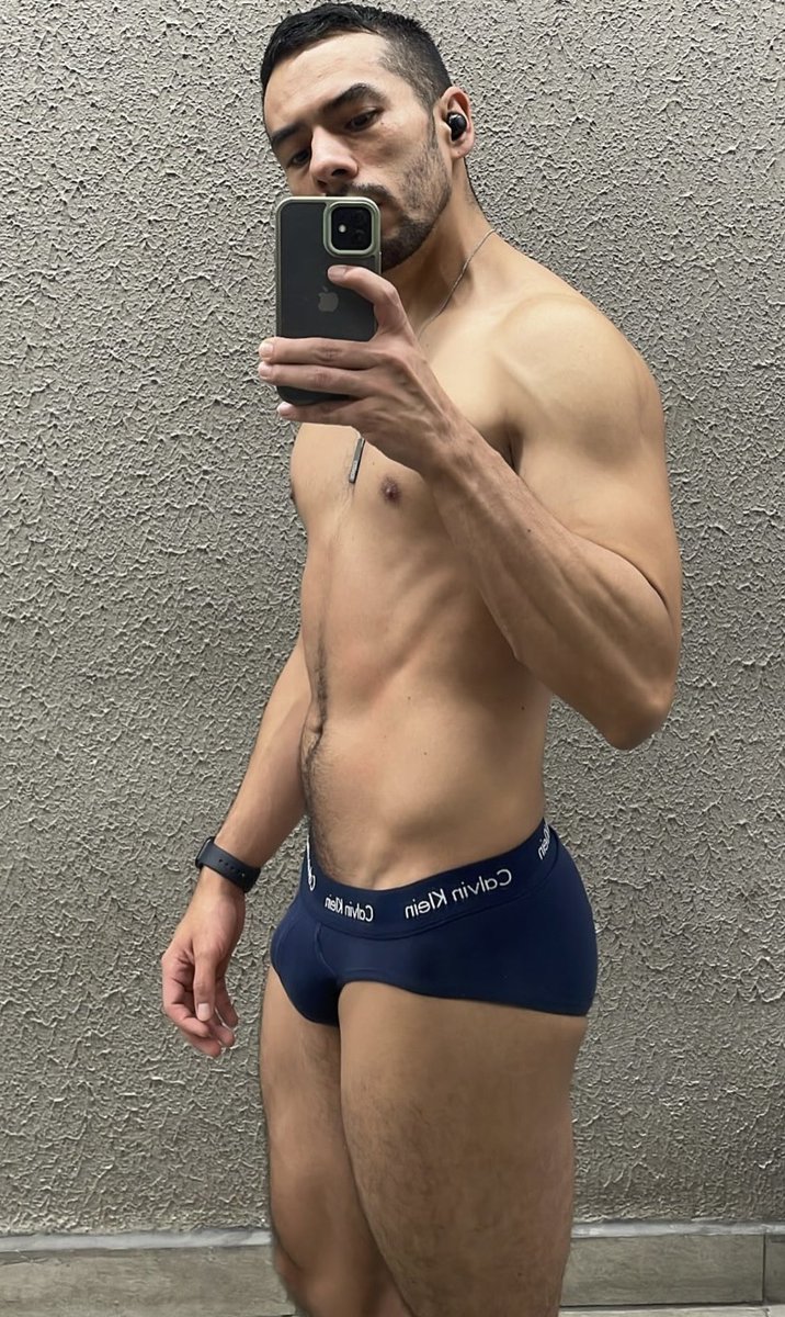 Show_Me_Briefs's tweet photo. Blue Calvin Klein Briefs (2025) https://t.co/ojndPuZ53O