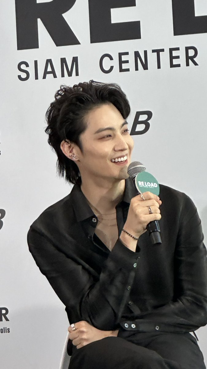 ruen1971's tweet photo. ชอบแจบอม ตอนยิ้ม ที่สุด #SiamCenterxJAYB
#สยามเซ็นเตอร์มีJAYB
#JAYB @jaybnow_hr https://t.co/ae1bhPxg0d