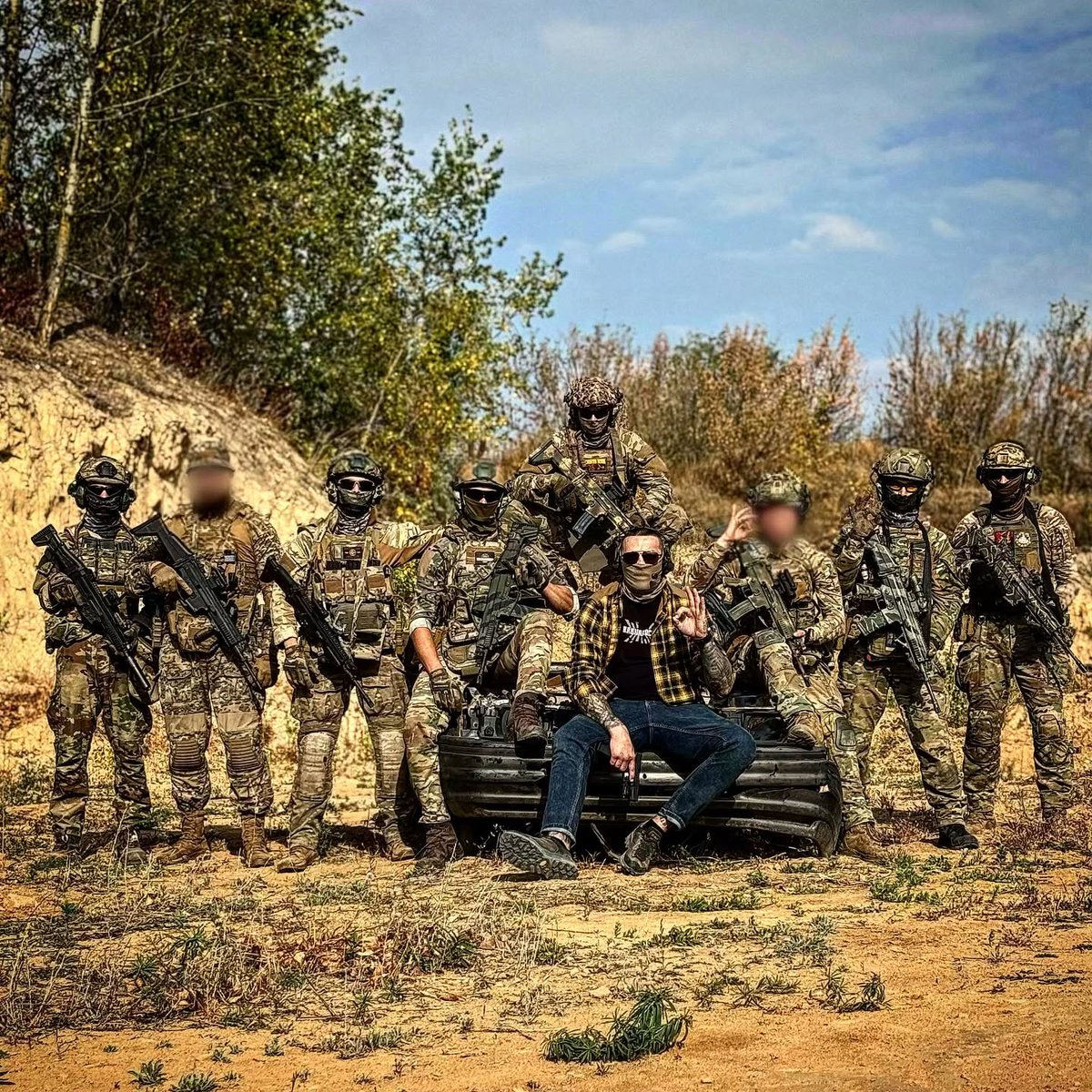 UdaUkrainian's tweet photo. 10 years of service❤🖤
Raven group special operations Commander Jacob's reputation precedes him. You won't find a nicer guy, or more formidable warrior💪
After victory, the Main Directorate will declassify some of what his team does💥
Insta https://t.co/dXtffxS4Hh #RavenGroup https://t.co/D37eFiJqEk