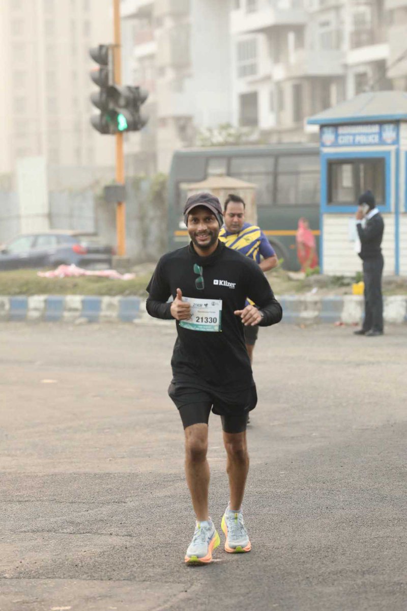 klizer_official's tweet photo. Victory earned! Our dedicated employee, Rajeshkumar Parida, participated in the Ekal Run 2025 Half Marathon.
At Klizer, we proudly support and encourage our team to pursue their passions beyond work.
#EkalRun2025 #Klizer #Marathon https://t.co/CkVxWslvRE