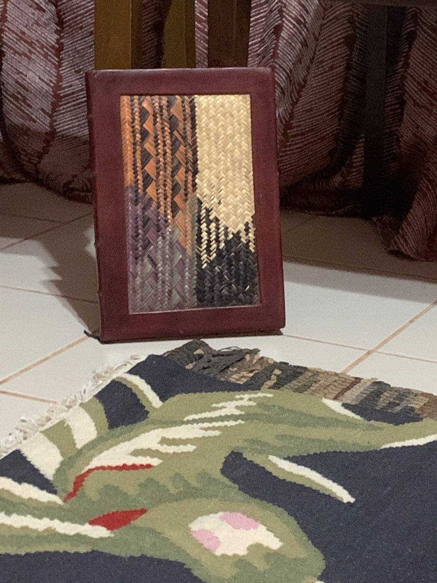 FatouMourate's tweet photo. Une petite touche Africaine dans votre décoration 
Ou un carnet pour un cadeau ou vous même personnalisé 
#Murafa
#decoAfricaine
#cadeaux https://t.co/4rjojvSuW8