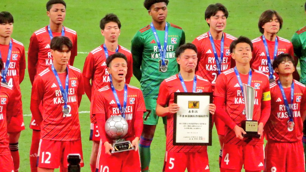 fukada_yu2's tweet photo. 流通経済大柏
準優勝素晴らしかった⚽🔥
夢と感動をありがとう✨ https://t.co/oNiMUEgohG