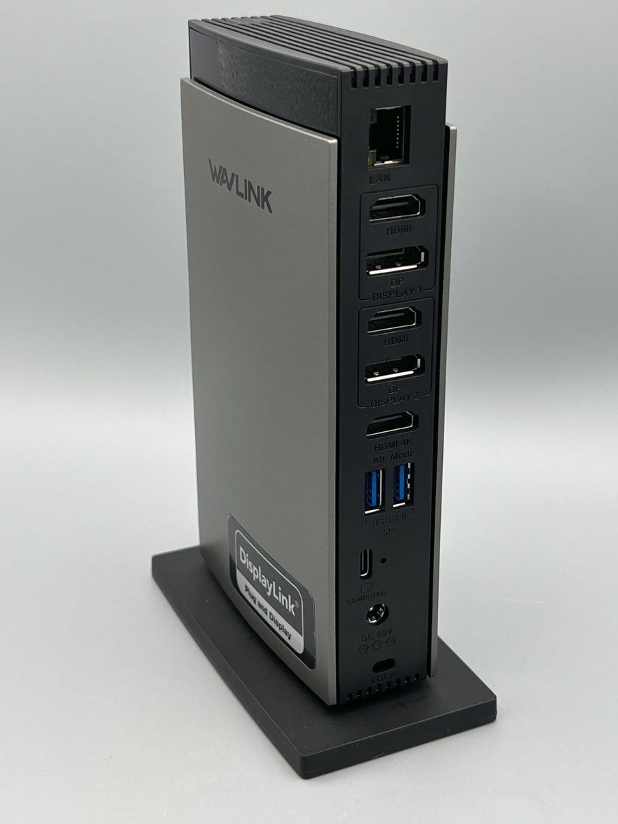 WavlinkOfficial's tweet photo. Elevate your #workspace with the universal #dockingstation for triple displays and 100W charging—all in one sleek design!--Universal #DisplayLink #docking Station:WL-UG63PD13PRO #wavlink #FastTransfers #Productivity #WorkspaceUpgrade #TechGadgets #laptops #Windows #Thunderbolts https://t.co/1HMyPoAYal