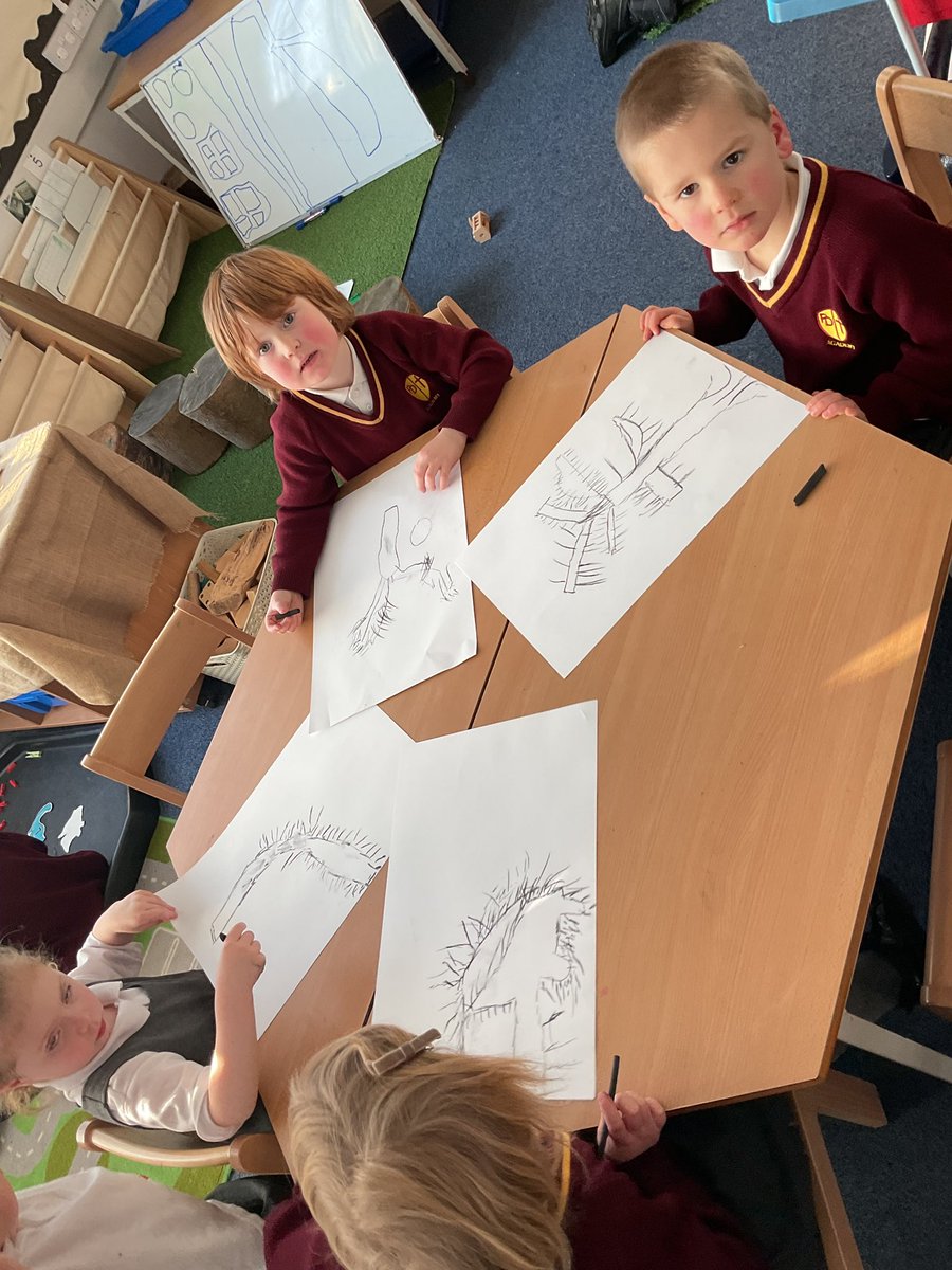 PDA_Rec's tweet image. We have been hard at work making our winter trees! We talked about different drawing techniques along with the appearance of a winter tree. We are all proud of our work😁 #pdaart