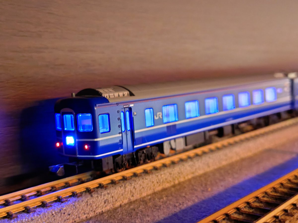 EF65 1000で富士・はやぶさ】 もうすぐ発売のEF65 1000後期形(JR仕様