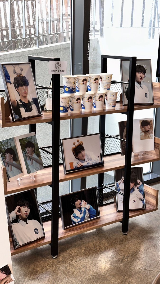 cafe_mamu's tweet photo. 정성 가득하게 꾸며졌던 
 생일카페 현장 사진도 첨부합니다 💕 https://t.co/ERAoT28phm
