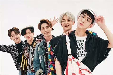 5hawols_Fairy's tweet photo. If you are a Shawols OT5, please raise your hand☺️🖐️💎 

 #SHINee #5HINee #샤이니 #Shawols https://t.co/9VrYmwyyWZ