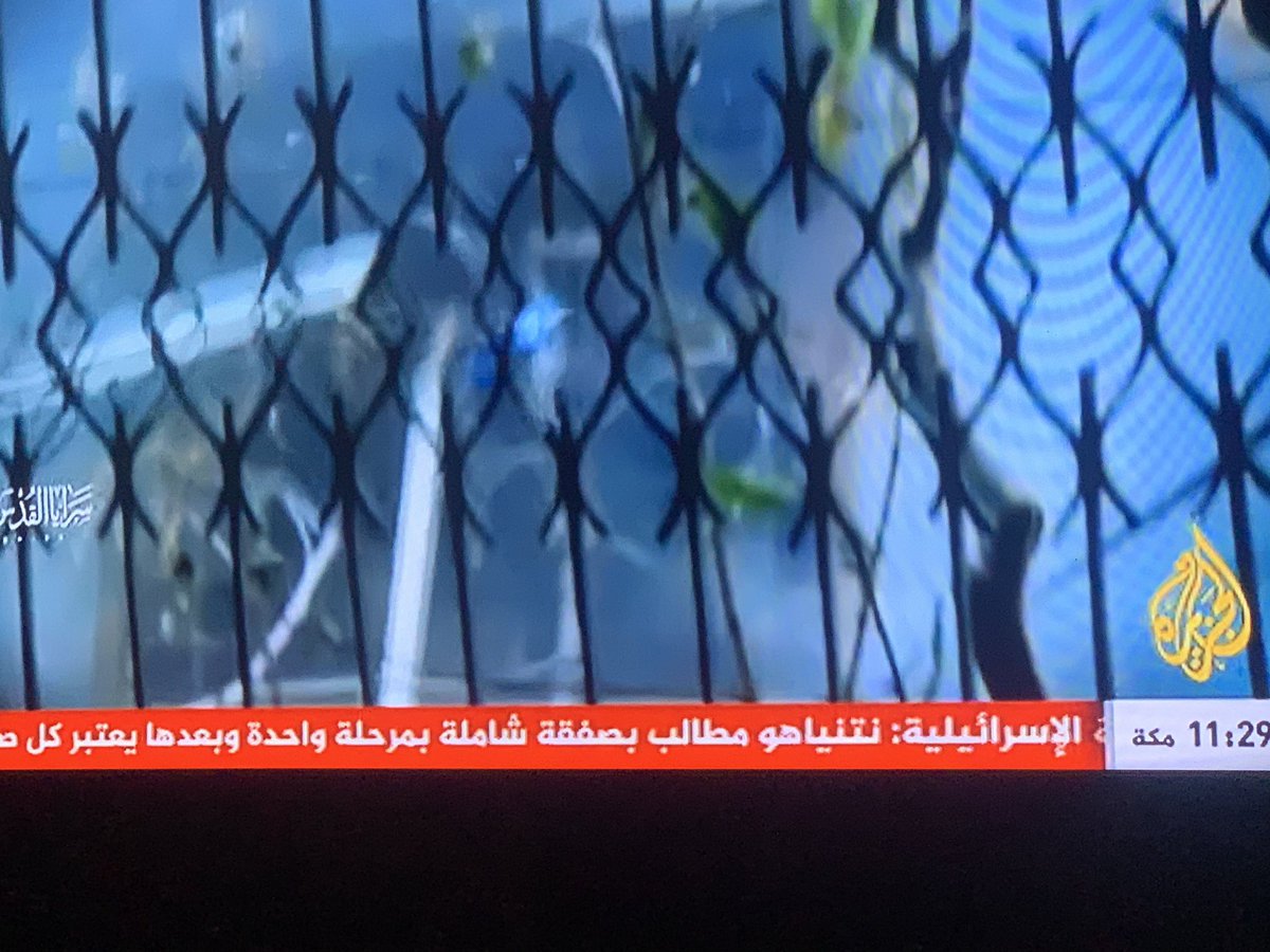 iahmedsalih's tweet photo. صباح الخير . 
تم تفجير مجموعه إسرائيليه وطبقا للاذاعه مازال بيان الخسائر والقتلي لم يصدر بعد من الجيش https://t.co/PXtdGc7WG8