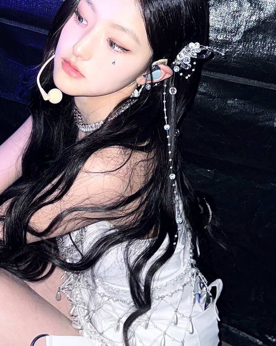 haneul pics tweet media