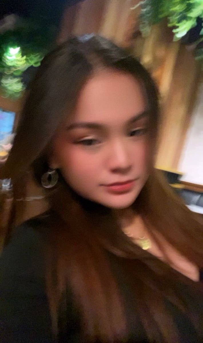 ah basta, babae ako ni jho. #bsd #bloomselfieday