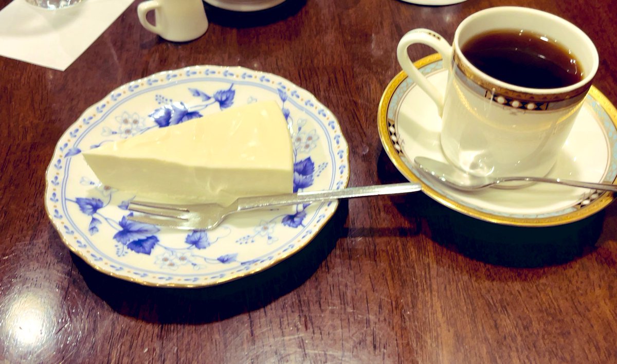 2022feb19's tweet photo. 📌固定用

・98年生
・男性
・東京在住
・IT企業勤務
・読書📚 散歩🚶‍♀️ 外食🍽️ 温泉 ♨️ 自然🌳

日常の小さな発見や気づきを投稿してます
週末に1人で東京近辺を散策していることが多いです
本の感想、散策した町の景色、美味しかったご飯など...

#日常垢さんと繋がりたい
#雑多垢さんと繋がりたい https://t.co/SMxwiA0GEz