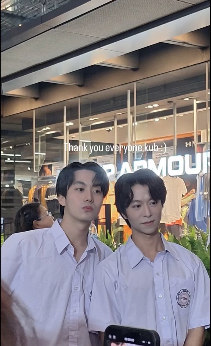 ArtiePawaret's tweet photo. ขอบคุณทุกคนที่มาให้กำลังใจพวกเรามากๆนะคั้บบ #Recordy #artiepawaret https://t.co/sgnkSuNFHO