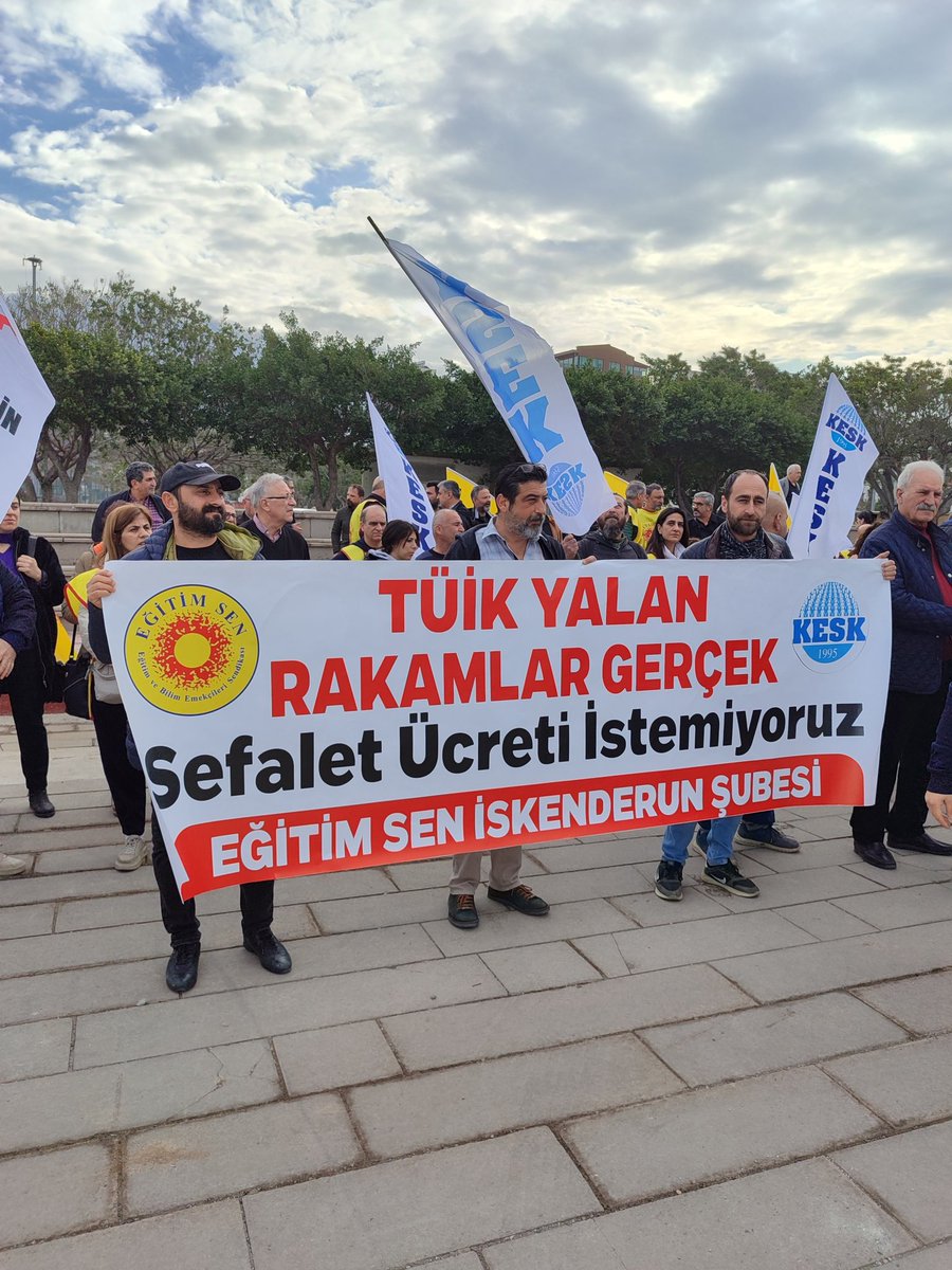 ytemel1's tweet photo. #13ocaktaİşBırakıyoruz
Sefalet ücretini kabul etmiyoruz.. https://t.co/cR3RCm6jqP
