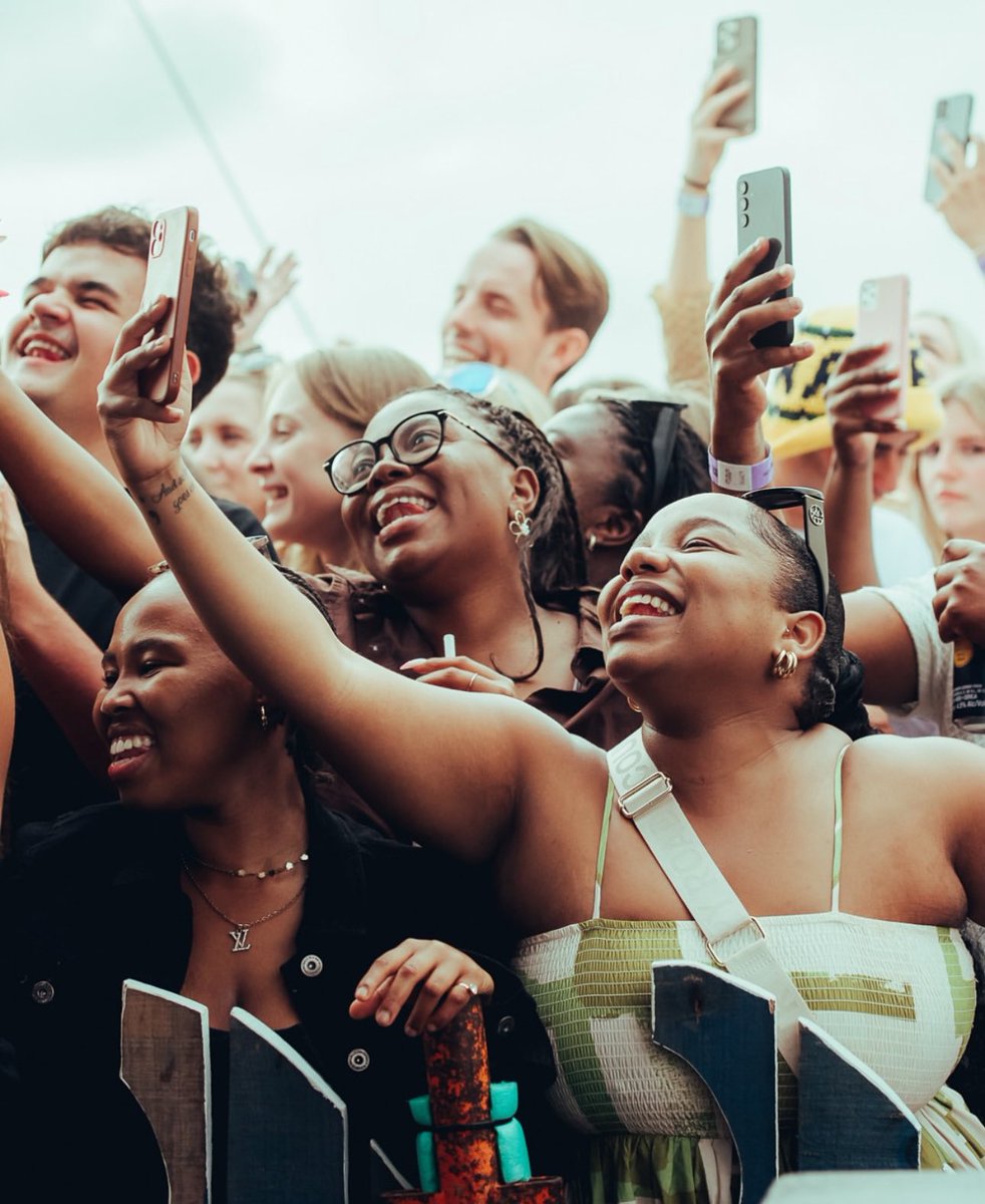 Plett_Tourism's tweet photo. Ah, we’re already missing Sunday afternoons of @getluckysummer. Thank you, @Goodlucklive  and @FlySafair for putting on another unforgettable concert series. Who caught the GoodLuck &amp; @ZakesBantwiniSA  show? #plettsummer #getluckysummer #plett https://t.co/5xoacQLs6G