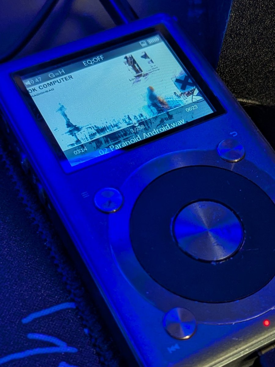Clive_Frog_2_0's tweet photo. No Bluetooth here, just plug the shit in.
#realaudio https://t.co/poeuQTGK3v