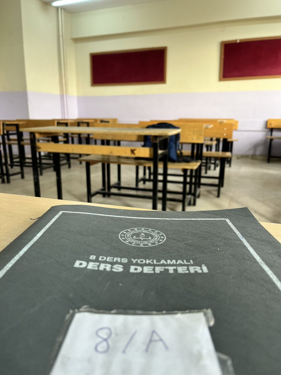 Mesele dersin boş olması değil yeğen
Mesele sınıfın boş olması.