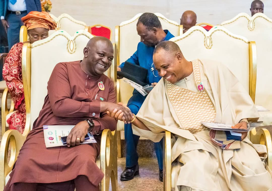 terlumun_utsev's tweet photo. Secretary to the Government of the Federation Senator Dr George Akume and myself led the Federal Government delegation to attend the Interdenominational Church Service as part of activities to commemorate the 2025 Armed Forces Remembrance Day. https://t.co/DNMzc1PMHO