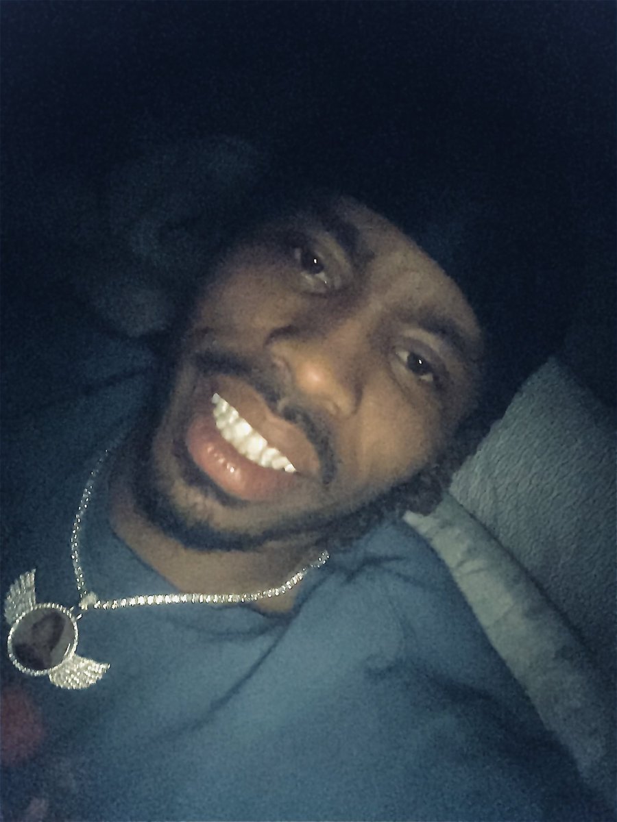 adraper180's tweet image. When it’s cold outside might as well stay warm #SnowedInn #Cuddleweather