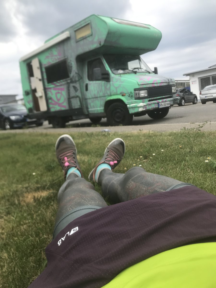 lily_lu_filmz's tweet photo. Taking a little break from running to enjoy some outdoor magic! 🌲🏕️ There’s nothing like a quick camper stop to recharge and soak in nature's beauty. 💚 What’s your favorite way to unwind during a run? #NatureLovers #CamperLife #RunningAdventures #OutdoorBreak https://t.co/vwciIBxntV
