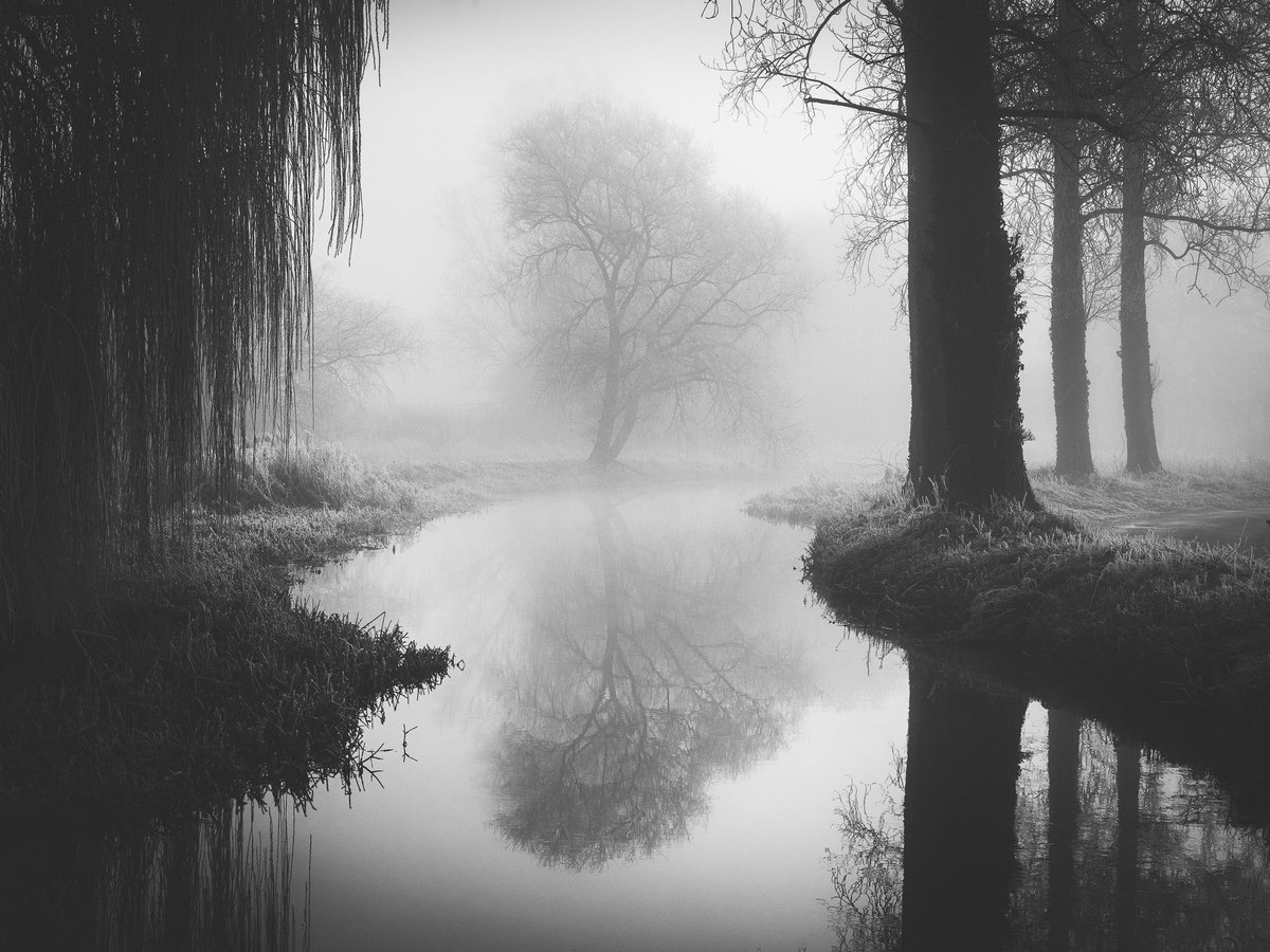 A perfect view of the Wensum Valley.
Conditions like these are so rare in this part of the world that you have to just drop everything and get out there.
.
rickbowden.co.uk
(Explore, Discover, Capture)
Link in Bio.