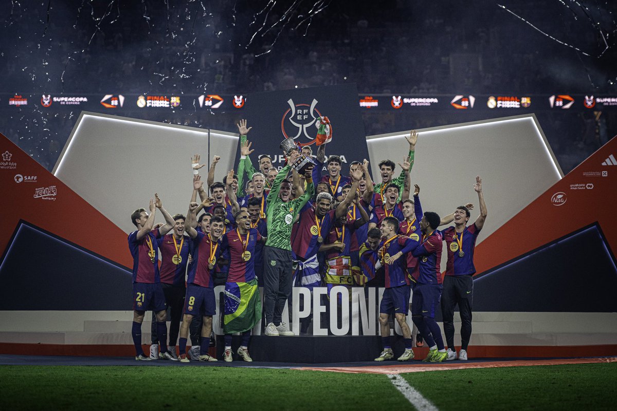 geraardmartin's tweet photo. SUPER CAMPIONS!!💙❤️🏆 https://t.co/62UvAcmXbE