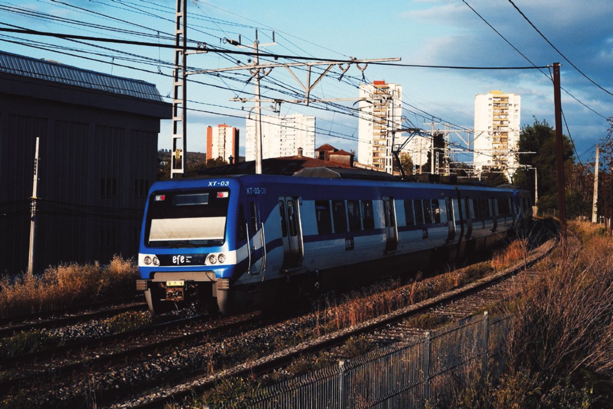 EFEValparaiso's tweet photo. ¡Buenos días! 🚉 Comenzamos un gran lunes con nuestros trenes iniciando sus viajes para acompañarte en cada momento, pasamos por ti en tu estación de siempre ☀️🙌 #RedOperativa https://t.co/grrBYQEYrU