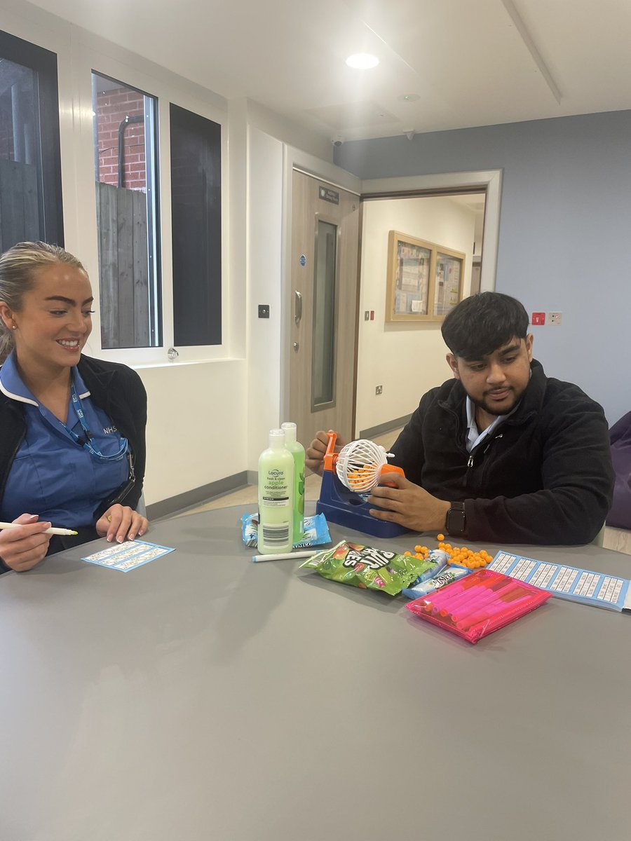Such a wholesome Sunday on Woodbank playing bingo with all the patients and bracelet making afterwards. Everyone had so much fun!! Followed by a fakeaway in the evening, delish!!