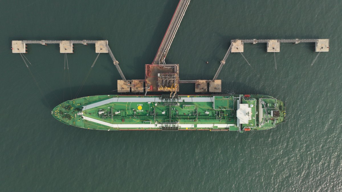 HPCL's tweet photo. To enhance India’s energy security and supports the national target of raising the share of natural gas to 15% in the energy mix by 2030, we are pleased to announce the successful commissioning of the 5 MMTPA LNG Regasification Terminal, developed by HPCL LNG Ltd., our wholly owned subsidiary, with an investment of approx. INR 47.50 Billion at Chhara, Gujarat. 

The terminal’s receipt and storage facilities were commissioned on 12th  January 2025, following the successful unloading of the first LNG cargo.

Operating on a “tolling” model and open to third-party users, this critical infrastructure marks a significant step in HPCL’s strategy to strengthen its presence across the entire Natural Gas value chain.
#HPCL #LNGTerminal #NaturalGas #EnergySecurity #FuelingIndia

@HardeepSPuri 
@TheSureshGopi 
@PetroleumMin 
@Secretary_MoPNG