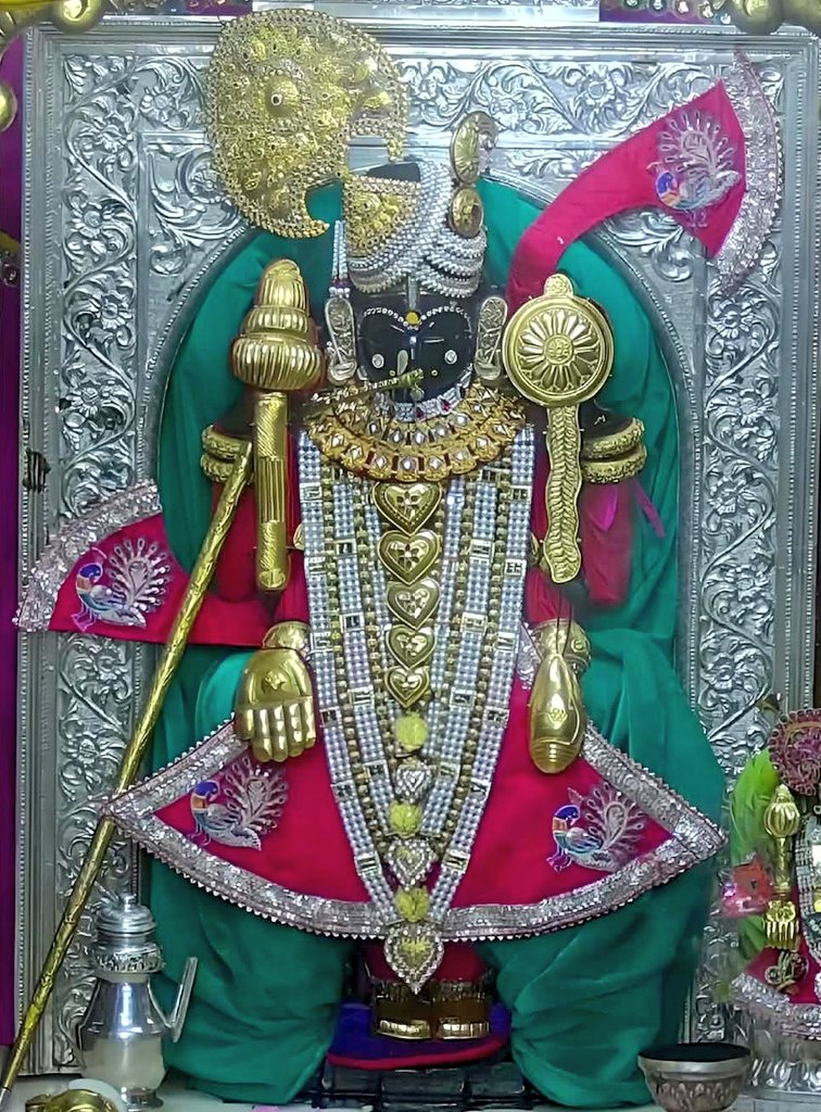 JaiDwarkadhish_'s tweet image. 🌺 जय द्वारकाधीश 🌺
 🙏🏻 संध्या दर्शन 🙏🏻