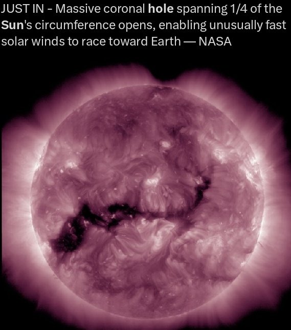 JereMemez's tweet photo. "Coronal Hole"
If you haven't already heard, you probably will soon... There's another hole. This has happened before and we all survived, don't panic or stress. It's just an interesting event and not likely to change your life.
#CoronalHole #DontPanic https://t.co/2xMvTVpOlF