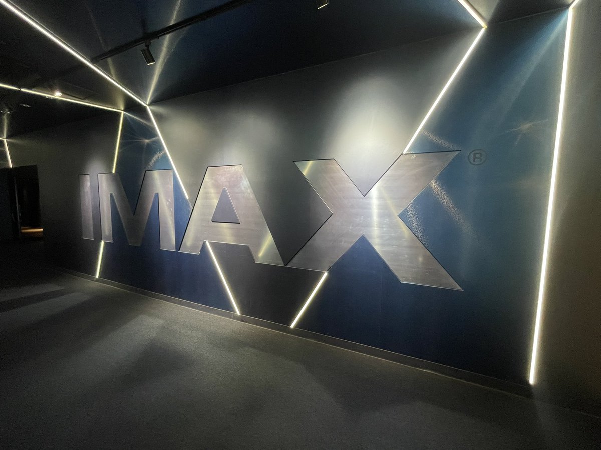 『ジョーズ』IMAXで観てきました〜🦈🦈

自宅で観るのとは別格の迫力で、最後の最後までハラハラしました💦
スピルバーグ監督の緊張感を生み出す演出はほんとうに凄く、
とても50年前の作品とは思えない完成度を改めて実感...。

次は『E.T.』のIMAX版上映が楽しみです😌