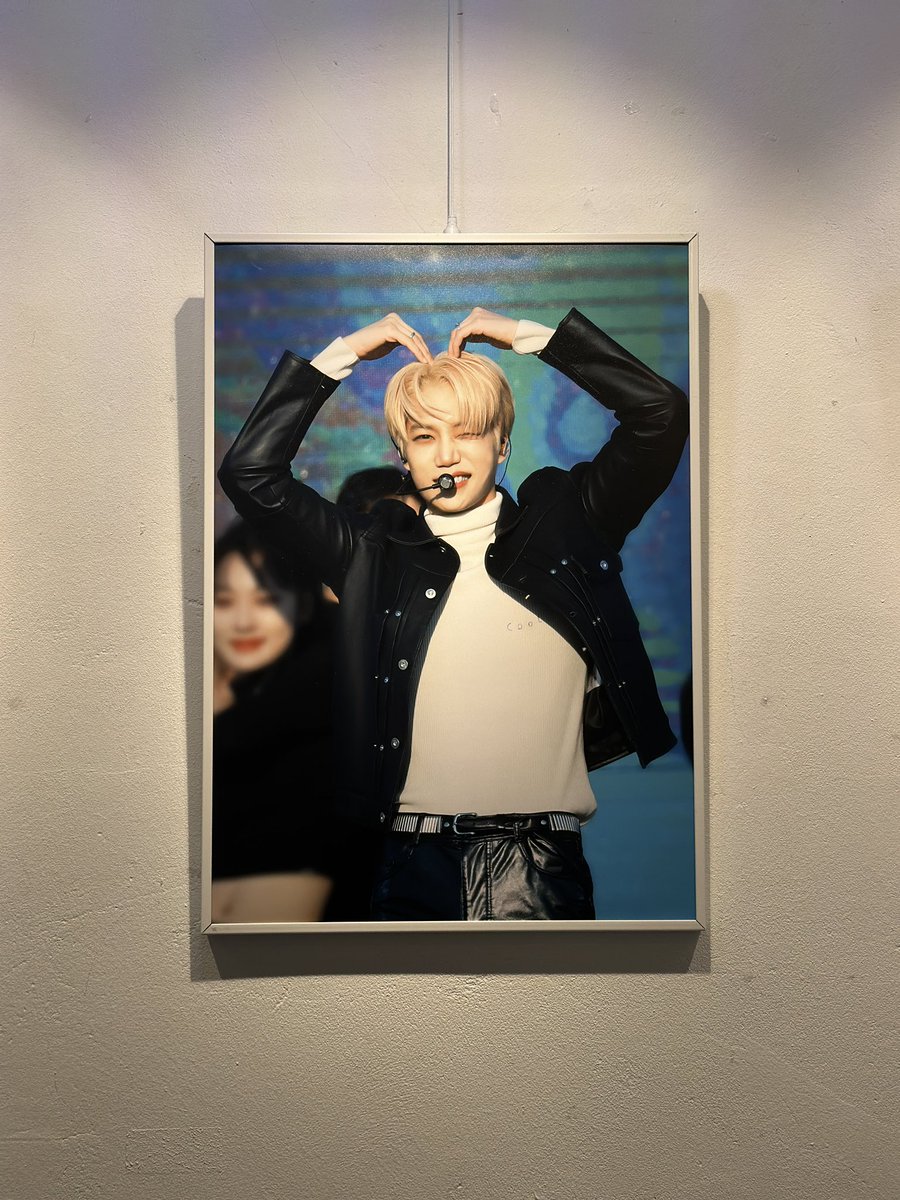 94_jjongkaaaaaa's tweet photo. 🐻종인이 생일카페🐻
📌스타클링

예쁜사진 가득이어서 넘 조아따!

#따뜻한_종인이의_겨울생일
#종인아_생일축하해 https://t.co/gd0d7eycLw