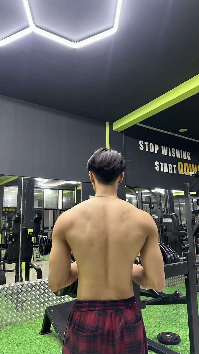 Ooahaan's tweet photo. Mudahkanlah bulking session ku ya Tuhan🥲 https://t.co/fSp85nnIX5