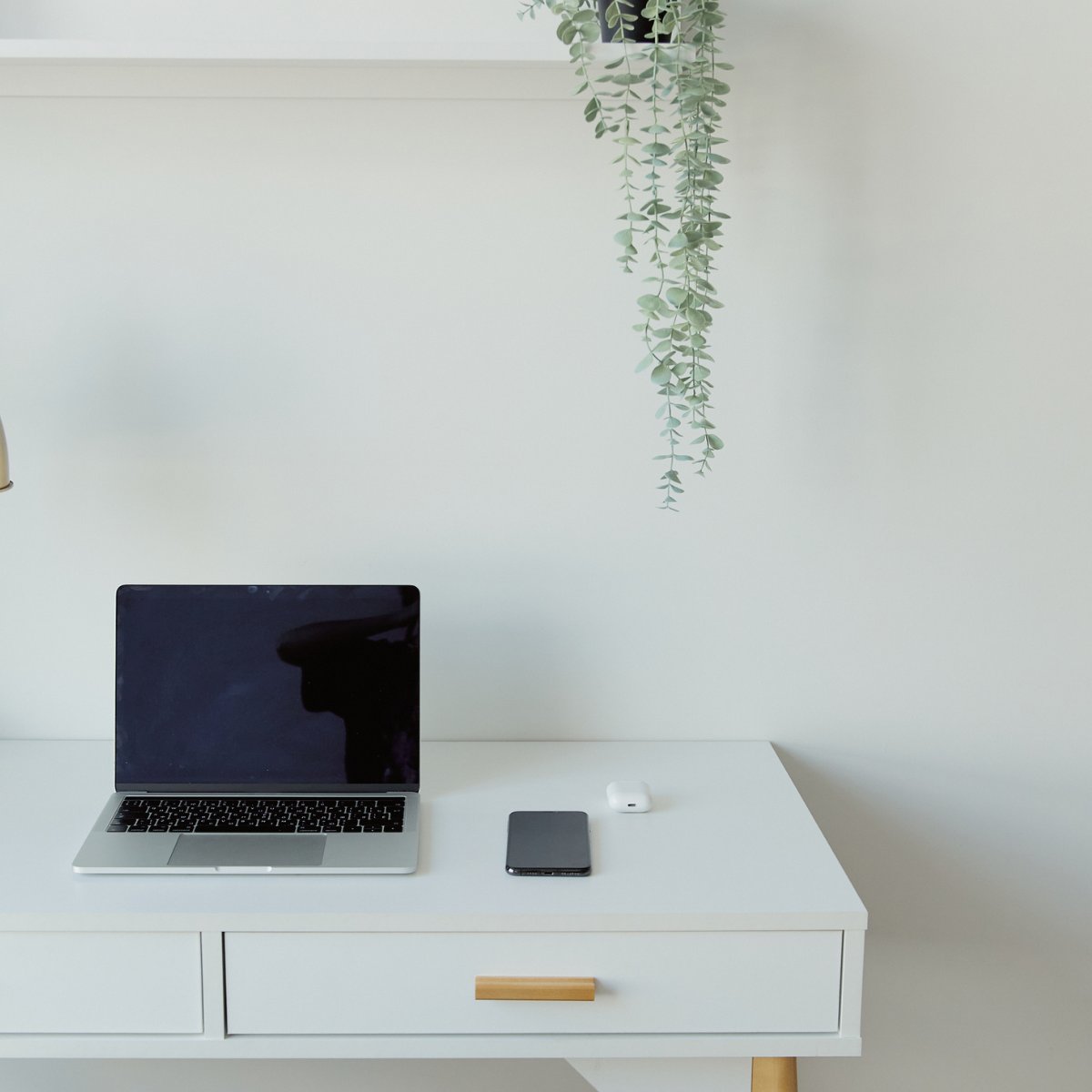 Happy Clean off your Desk Day everyone.

Tidy desk = Tidy mind 🧠✨

With a new year comes new projects and opportunities to be creative. A clear desk could be just what we all need to start the year off right. 

Find out more in our latest blog post rapidclean.co.uk/clean-off-your…
