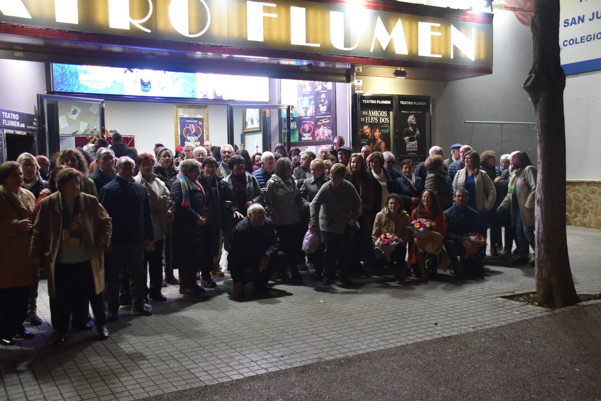 amigosalpuente's tweet photo. Los mayores de Alpuente fuimos el 09/01/25, al teatro Flumen de Valencia a ver Asesinato en el Orient Express de Agatha Chisti.
https://t.co/fckA93458h
#ACAA #TeatroFlumen #Valencia #AyuntamientoAlpuente #JubiladosAlpuente #SAGAProducciones #JuanjoArtero #ObraSocialLaCaixa https://t.co/PAdATrE8Nm