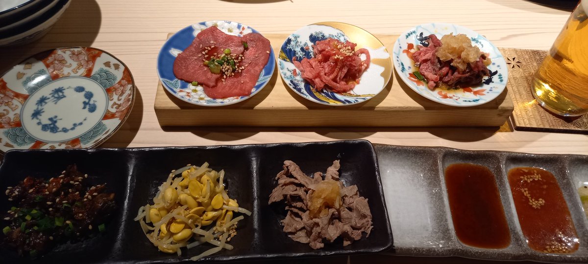Shara_Shinryu's tweet photo. 焼き肉！ https://t.co/HkNmF524P3