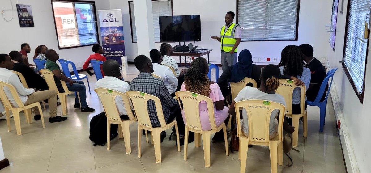 Transaid (@transaidorg) on Twitter photo In December, our friends <a href="/AGLgroup_/">AGL Africa Global Logistics</a> delivered training to <a href="/NorthStarAfrica/">North Star Alliance</a>โs outreach clinicians to strengthen their knowledge around #cargosecurity, which is the topic of one of two newly developed factsheets being handed to drivers transiting the Northern Corridor. In December, our friends <a href="/AGLgroup_/">AGL Africa Global Logistics</a> delivered training to <a href="/NorthStarAfrica/">North Star Alliance</a>โs outreach clinicians to strengthen their knowledge around #cargosecurity, which is the topic of one of two newly developed factsheets being handed to drivers transiting the Northern Corridor.