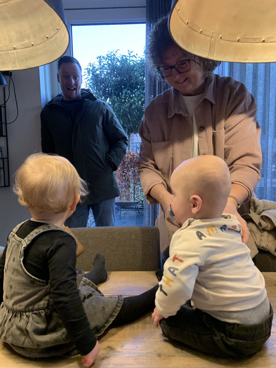 Westrik's tweet photo. Oppasdag is here again!
#neefje #nichtje ❤️ https://t.co/uykq4FnMYV