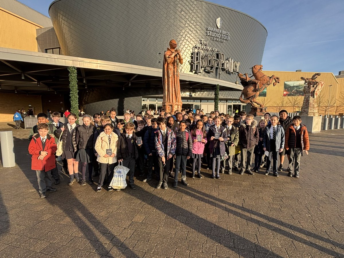 Year 6 have arrived safely for an exciting day at Harry Potter World 🪄🧙🏻<a href="/wbtourlondon/">Warner Bros. Studio Tour London</a> <a href="/SRAEnglishDept/">SRA - English</a>