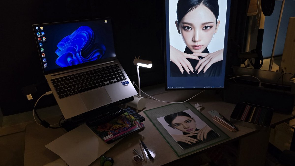 JOHNs_Favorite's tweet photo. Drawing 🌈✍️
#aespa #에스파
#KARINA #카리나
#fanart #팬아트 https://t.co/1BvtMmHXjR