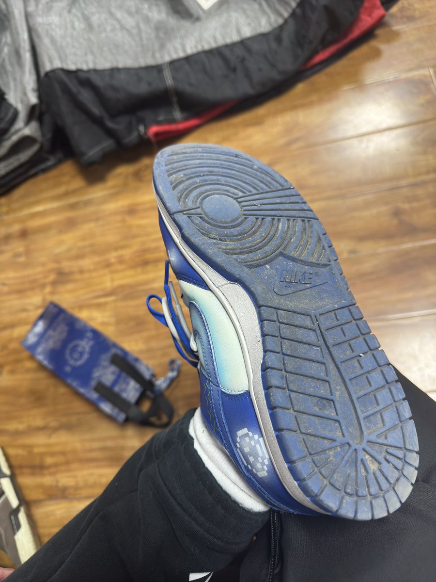 OldK88888's tweet photo. 有贱狗说想看这双鞋的视频，他妈逼的你不知道自己定制？找你爹把门��交了，定制费出了啊？你这种贱狗来接你爹提要求了？你爹最TM恨白嫖狗，你还蹬鼻子上脸了？推特给你们免费放点福利都不错了，你还指挥上你爹？你这个无脑傻逼贱狗配吗？还有那种加了你爹联系方式不说话的，永久拉黑
yw🧦现货！ https://t.co/R7bWPta9wB