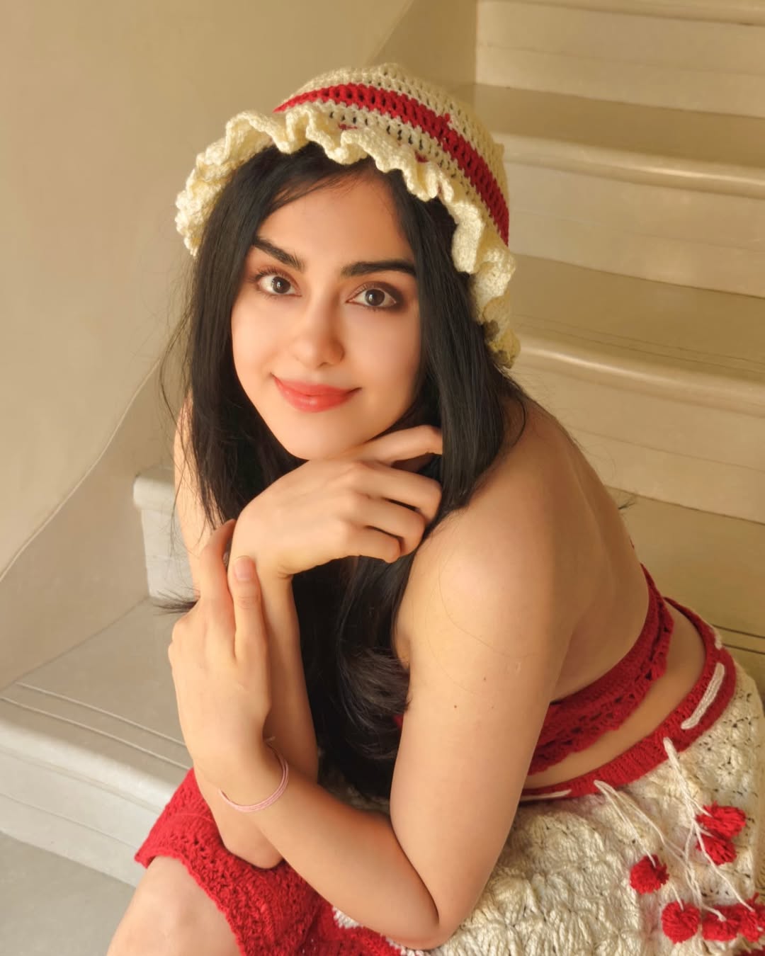 GhKk2JcXoAA8RR2?format=jpg&name=large