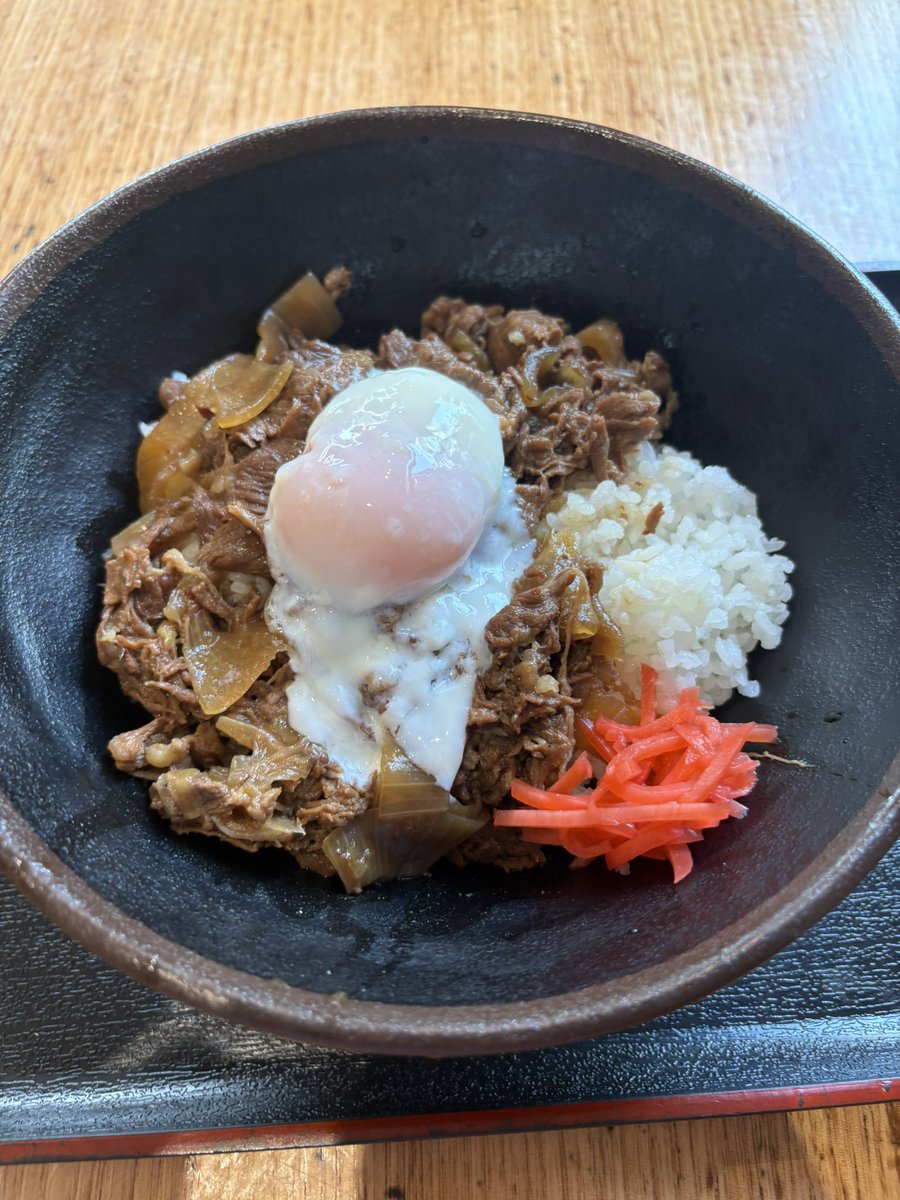 202024ju's tweet photo. メルボルン到着してます。家探し難っ。みなさんお友達になってください〜 https://t.co/aWbWxC56Bf