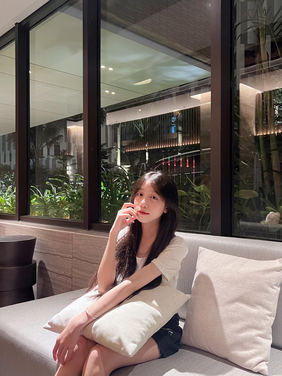 I hope success accompanies you in all you do. It's rare to come across an article that is both profound and accessible, but this one manages it effortlessly. Rhea Ruschmann