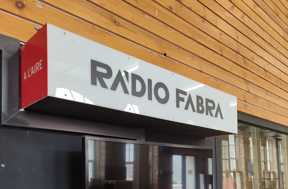 Fabra i Coats: Centre d'Art i Fàbrica de Creació (@fabraicoats_fic) on Twitter photo 🎙️Tens una idea de pòdcast? Presenta-la a Ràdio Fabra! 🎧
✅ No cal experiència prèvia
📩 Envia la teva proposta a radiofabra@bcn.cat
🔗 Bases i info: barcelona.cat/fabraicoats/ca…
#RàdioFabra #PodcastsBarcelona #CulturaComunitària #Barcelona #Ràdio <a href="/BCN_SantAndreu/">BCN_SantAndreu</a> <a href="/fabraicoatsbcn/">Comunicació Fabra i Coats</a> 🎙️Tens una idea de pòdcast? Presenta-la a Ràdio Fabra! 🎧
✅ No cal experiència prèvia
📩 Envia la teva proposta a radiofabra@bcn.cat
🔗 Bases i info: barcelona.cat/fabraicoats/ca…
#RàdioFabra #PodcastsBarcelona #CulturaComunitària #Barcelona #Ràdio <a href="/BCN_SantAndreu/">BCN_SantAndreu</a> <a href="/fabraicoatsbcn/">Comunicació Fabra i Coats</a>