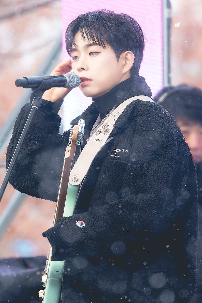 241213
눈 오는 날 좋아🤍🌨️⛄️

#LUCY #루시 #최상엽