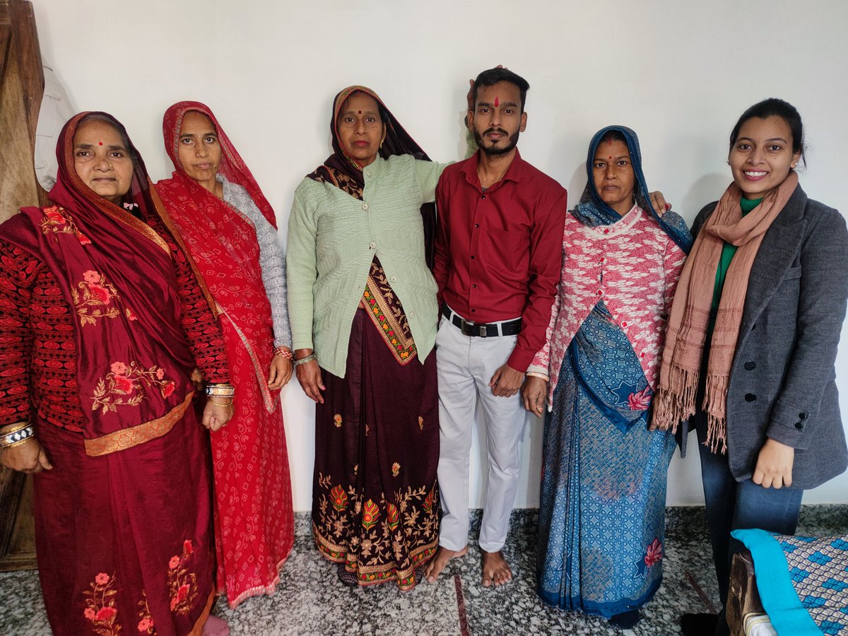 ईश्वर एवम् माता- पिता के आशीर्वाद से आज कोषालय करौली में कनिष्ठ लेखाकार (Junior Accountant)  पदभार ग्रहण किया🥰
<a href="/AkshayDevini/">Devini(Akshay)</a> <a href="/KartarJ87114116/">KS jat</a> <a href="/ChetanU01/">Chetan Prakash✨</a> <a href="/abhik_dayma/">अभिषेक</a> <a href="/Sanjivcho/">Sanjiv Choudhary</a>