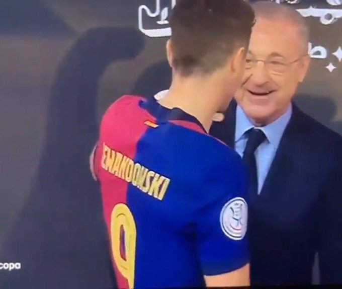 DanikRM_'s tweet photo. En serio esto os parece normal? Te acaba de meter 5 goles el Barsa en una final y estás ahí de risitas con sus jugadores... https://t.co/FW3kFzlSNr