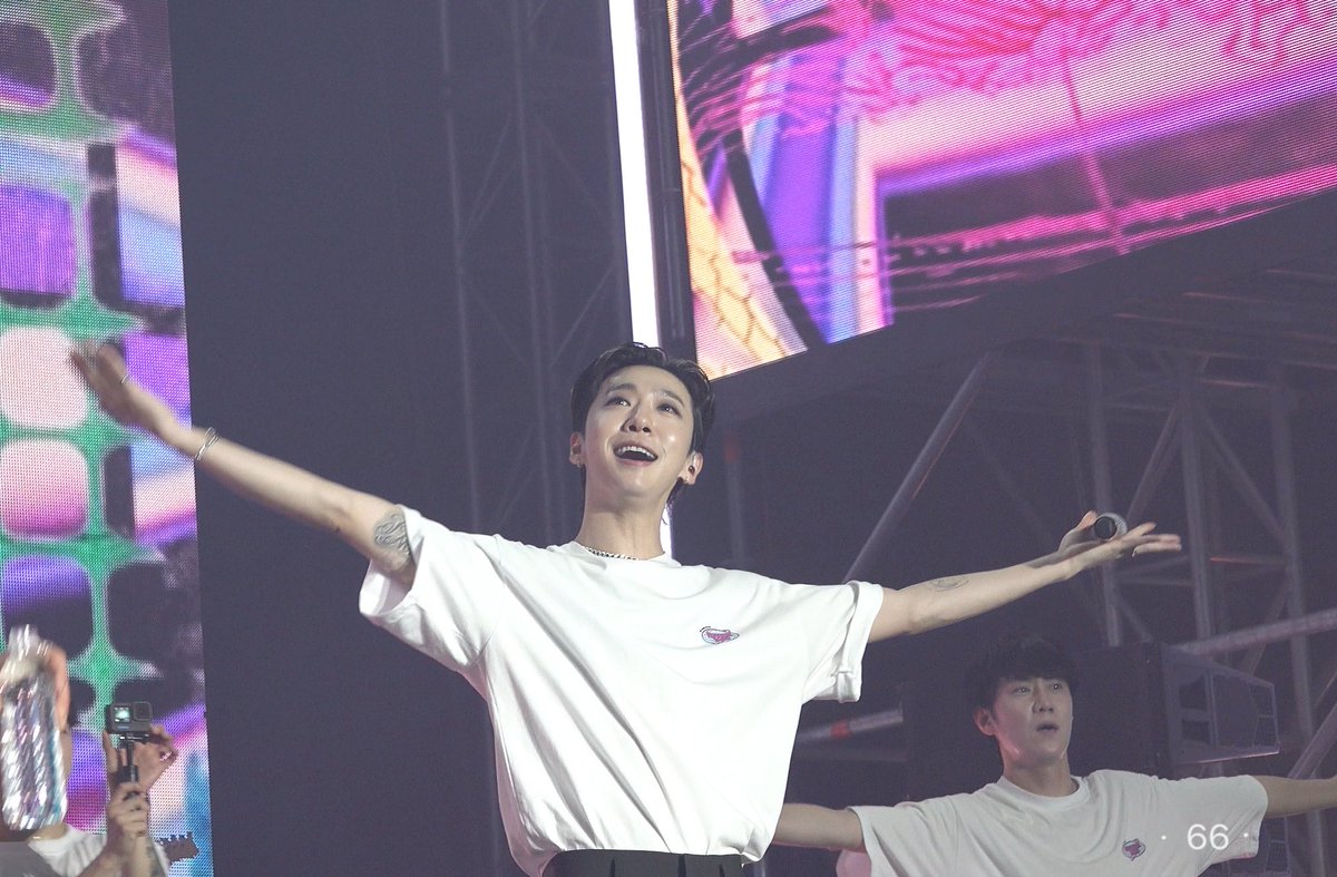 250112 FAREWELL EARTH
🫡
<a href="/BAP_Bangyongguk/">Bang yongguk</a> 
#방용국 #BANGYONGGUK
 #방정유문
#BANG_JUNG_YOO_MOON 
#비에이피
#Farewell_Earth