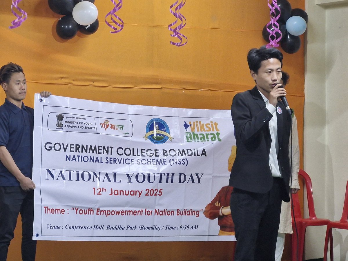 GCBNSSunit's tweet photo. NSS Volunteers of @GCBomdila_1988 observed #NationalYouthDay2025 at Bomdila with the theme Youth Empowerment for Vikshit Bharat on 13/01/25. #MyBharatPortal @DBomdila @nss_rdguwahati @_NSSIndia @_NSSAwards https://t.co/5t7ErKPHW4